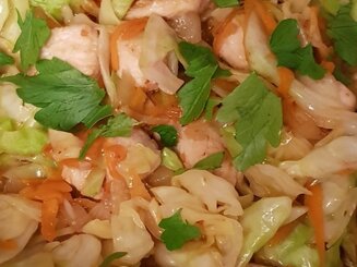 Стир-фрай из курицы и капусты