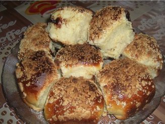 Булочки с наполнителем и посыпкой