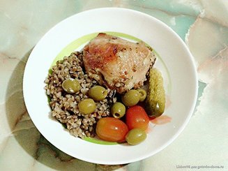 Курица с гречкой в духовке