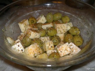 Маринованный сыр "Gouda"