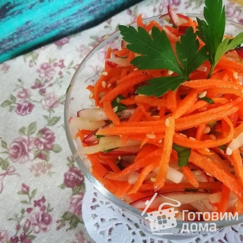 Салат с редисом и морковью на скорую руку
