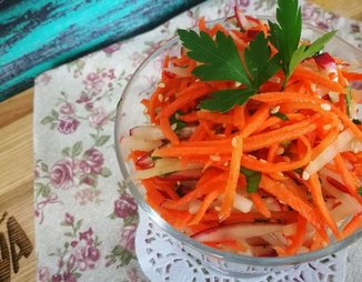 Салат с редисом и морковью на скорую руку