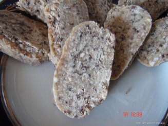 сладкая колбаска с орехами и цукатами