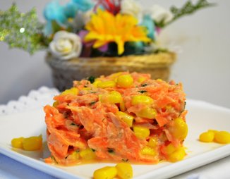 "Морковь с тунцом" салат