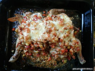 Курица, фаршированная овощами