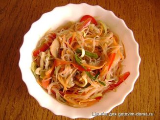Салат из рисовой лапши