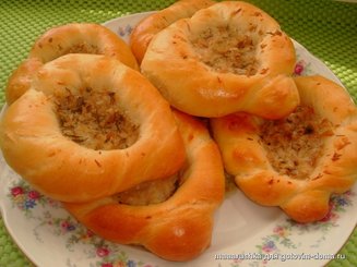 Булочки-сердечки с тунцом