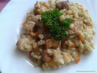 Перловая каша в казане