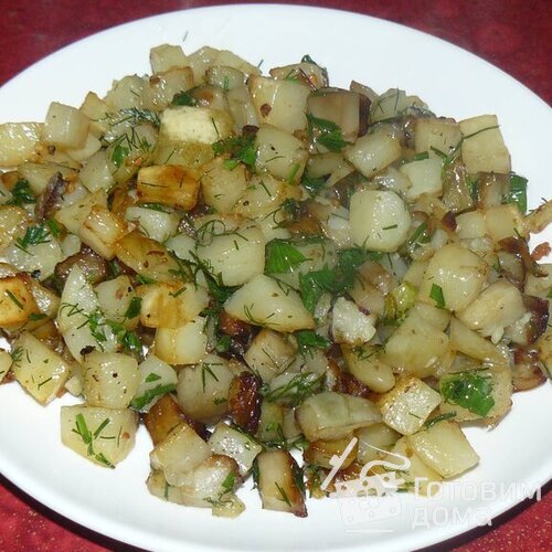 Жареная картошка с овощами на сковороде — рецепт с фото пошагово