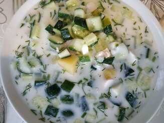 Окрошка с курицей на кефире