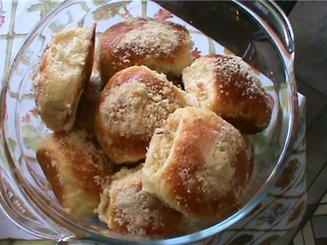 Булочки с наполнителем и посыпкой