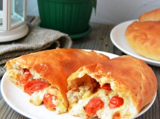 Итальянская пицца Кальцоне