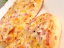 Фламмкухен из Эльзасса - пирог с луком, беконом и сыром от МамусьВикусь Фламмкухен из Эльзасса - пирог с луком, беконом и сыром от МамусьВикусь
