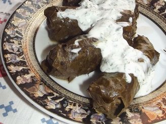 Долма (голубцы в виноградных листьях)