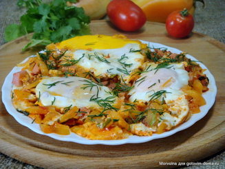 Huevos rancheros (Яйца по-деревенски)