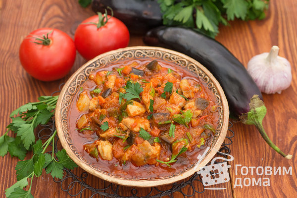 Курица, тушенная с баклажанами и овощами фото к рецепту 14