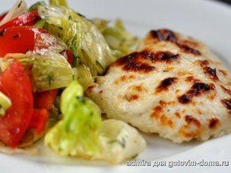 Куриное филе маринованное в йогурте и запечённое в пармезане