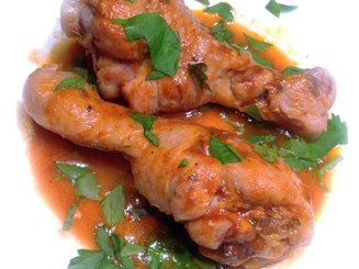 Курица в розовом соусе