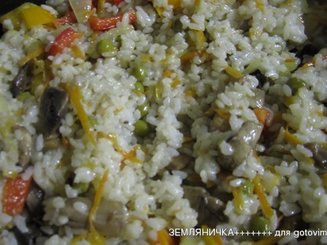 Овощи с рисом (быстрый гарнир или полноценное постное блюдо)
