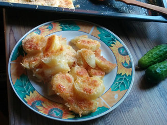 Картофель, запеченный с сыром