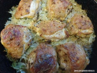 Капуста, запечённая в духовке с курочкой