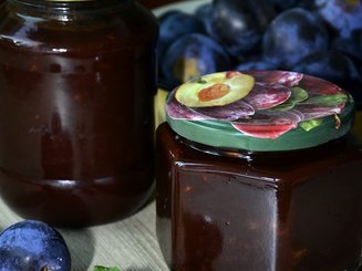 Слива в шоколаде