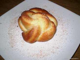Имбирные булочки-розочки с корицей