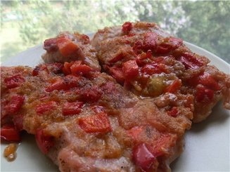 Мясное филе запеченное под овощной шубой