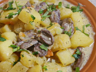 Куриные сердечки с картофелем