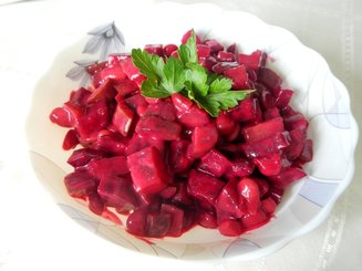Салат со свеклой и фасолью
