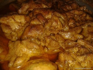 Запеченные куриные голени, маринованные в дижонской горчице