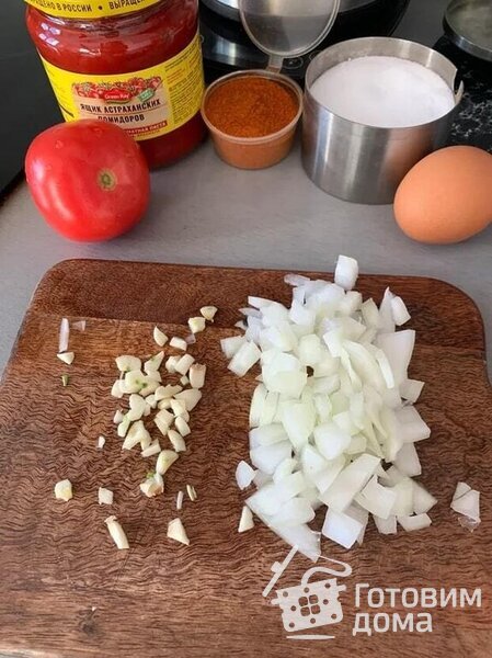 Шакшука (яичницы с томатной пастой) фото к рецепту 2