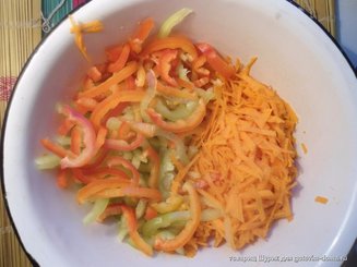 Квашеный фаршированный перец