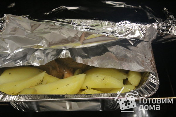 Запеченная свиная шейка с картофелем фото к рецепту 7
