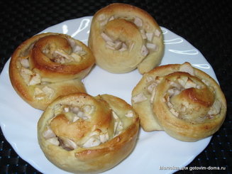 Булочки с корицей и черносливом