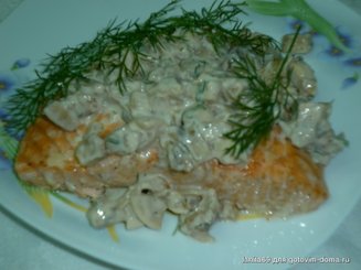 Запеченная форель с грибной начинкой