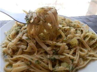 Фетучини с лососем и апельсиново-укропным соусом
