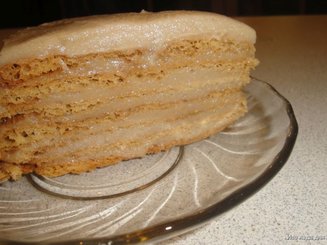 Медовик с яблочно-карамельным кремом