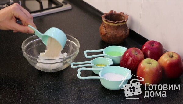 Запеченные яблочки с творогом под хрустящим безе фото к рецепту 1