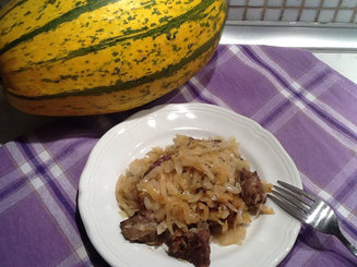 Говядина с капустой и грибами