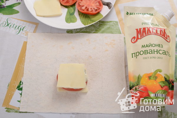 Конвертики из лаваша с помидорами и сыром фото к рецепту 2