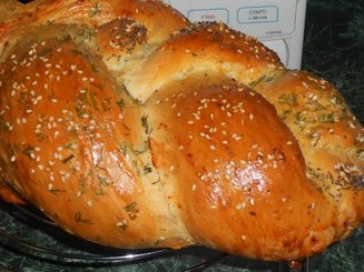 Хлеб с зеленью и красным перцем