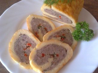 Рулет сырный с мясным фаршем