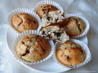 Банановые маффины с кусочками шоколада