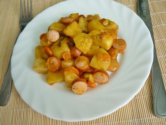 Рагу с картофелем и сосисками