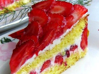 Пирожные с клубникой