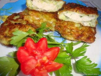 Колдуны из кабачка с куриным филе