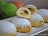 Рассыпчатые пирожки с яблоками и корицей