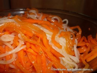 Морковный салат со стекляной лапшой