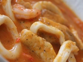 Rape a la marinera (Морской удильщик в соусе с морепродуктами